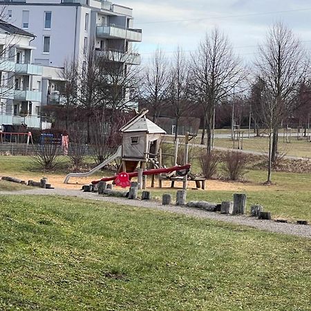 Grosse Ferienwohnung In Augsburg Mit Balkon Luaran gambar