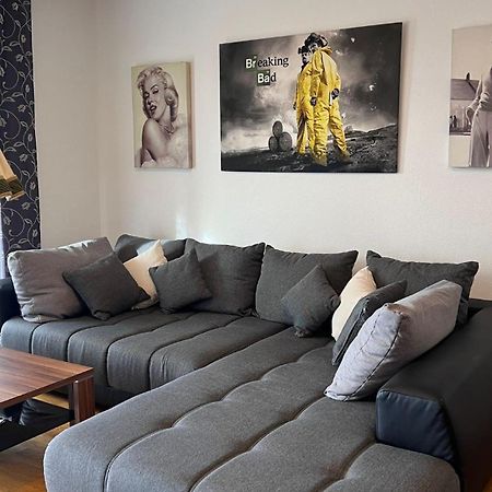 Grosse Ferienwohnung In Augsburg Mit Balkon Luaran gambar
