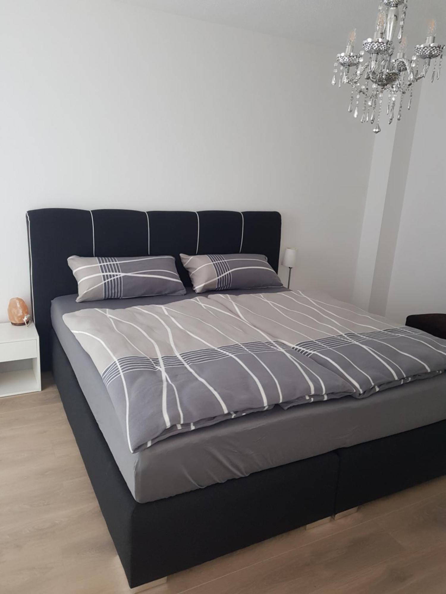 Grosse Ferienwohnung In Augsburg Mit Balkon Luaran gambar